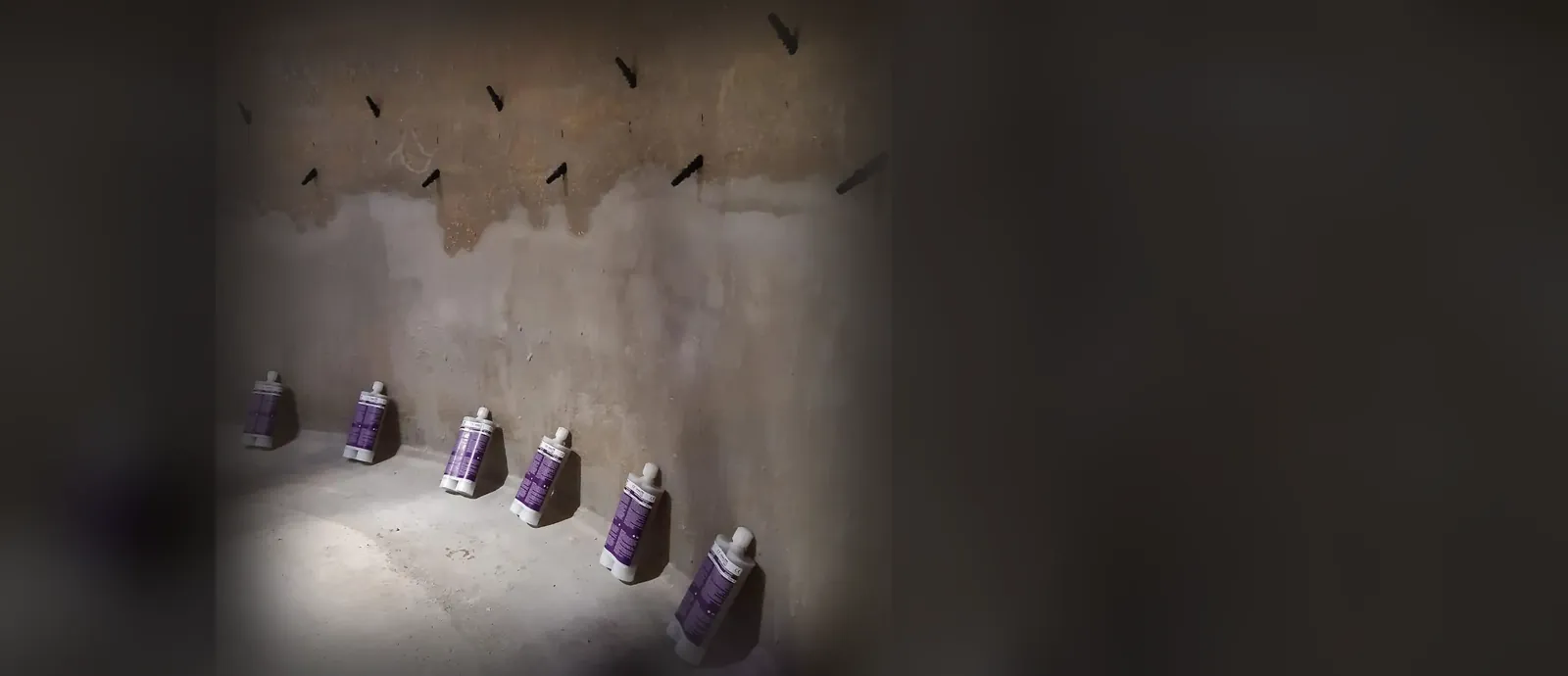 Rissinjektion mit Hermes-Flexseal PUR in einem Schachtbauwerk
